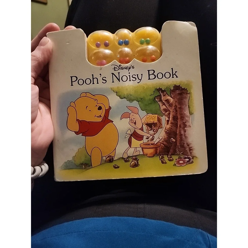 Pooh's Noisy Book
